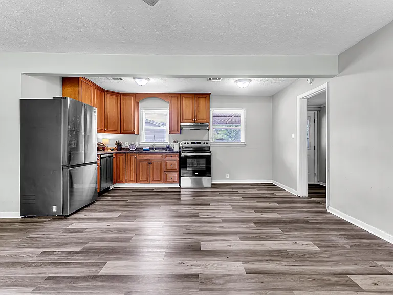 1134 Wright St — Photo 13
