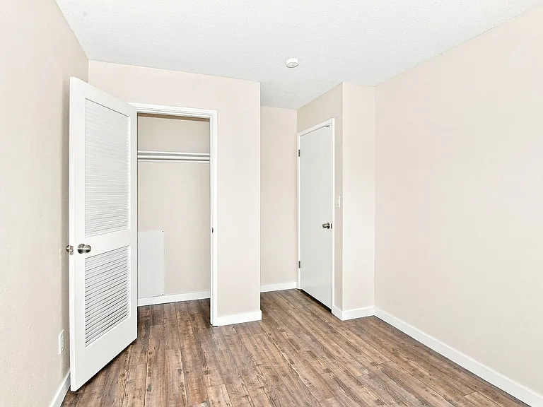 1002 N J St #7 — Photo 9