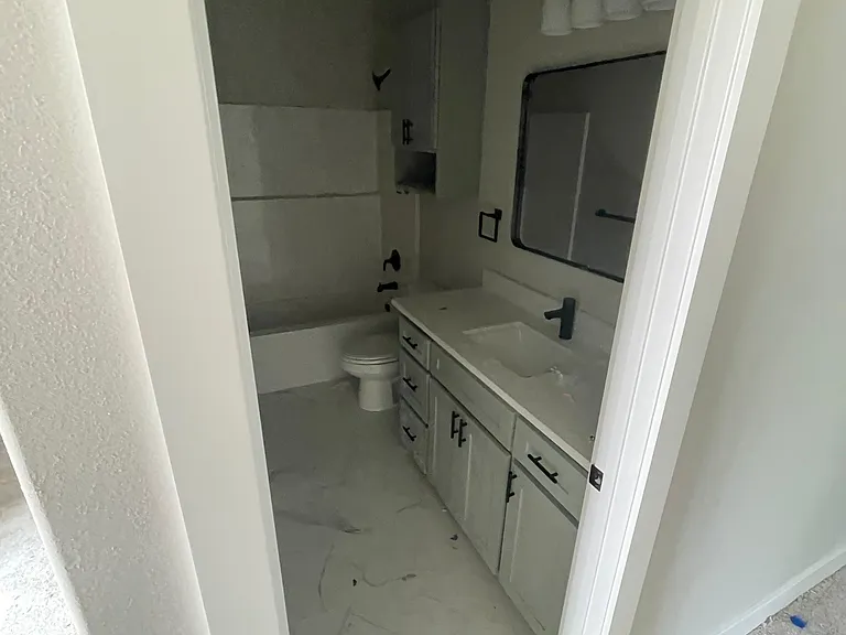 4 McHugh Ln #4 — Photo 3
