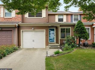 114 Farnwood Rd, Mount Laurel, NJ 08054