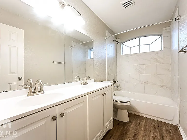 2526 Sunset Dr — Photo 14