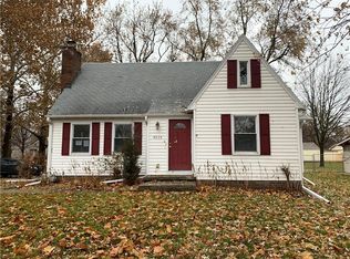 4035 Douglas Ave, Des Moines, IA 50310