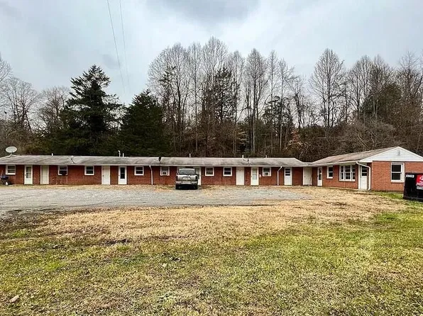 575 Colonial Hill Dr APT 2, Bassett, VA 24055