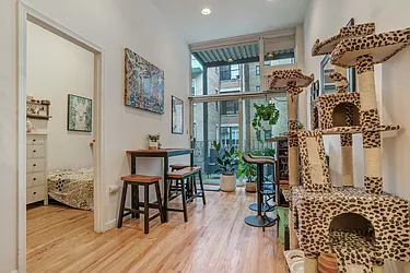 Rented by Larry Tauber, LREB