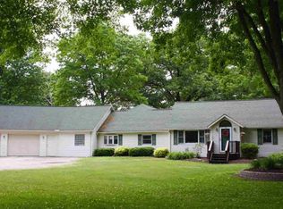 6807 Whiteford Center Rd, Lambertville, MI 48144