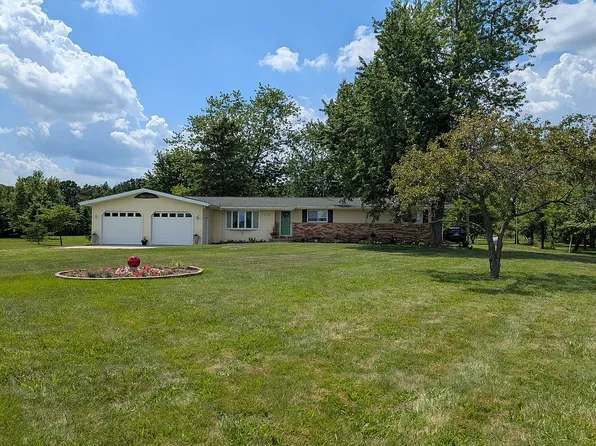 9566 N County Line Hwy, Britton, MI 49229