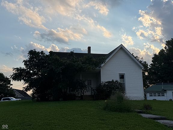 3rd image of 607 Lafayette Ave