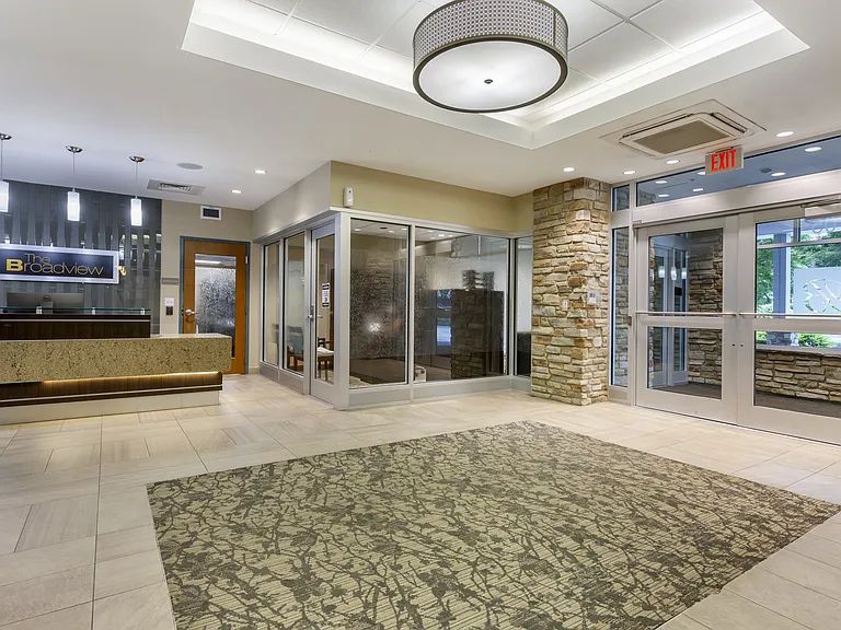 Broadview Apartments — Photo 15