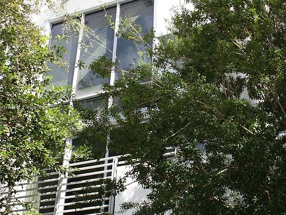 2nd image of 179 N Shore Dr #4