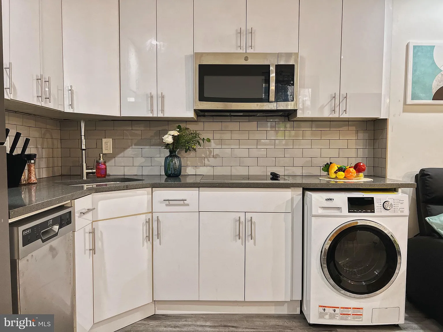 Studio, 350 sqft, $1,350 — Photo 2