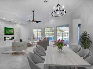 7690 La Corniche Cir, Boca Raton, FL 33433