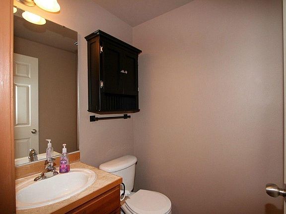 5th image of 11723 16th Ave NE APT A