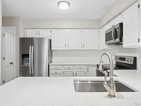 6043 E Briarwood Drive, Centennial, CO 80112