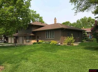 300 Troendle St SW, Mapleton, MN 56065