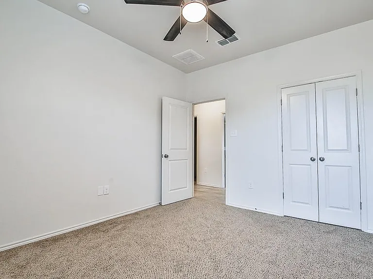 5636 Lehigh St — Photo 4