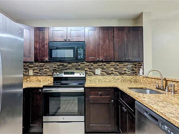 4th image of 6022 Westgate Dr APT 102