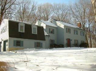 37 Hunter Ln, Ridgefield, CT 06877
