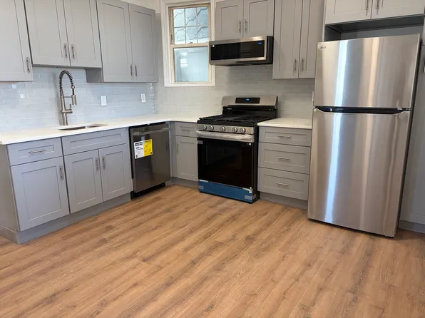 892 Broadway APT 1, Bayonne, NJ 07002