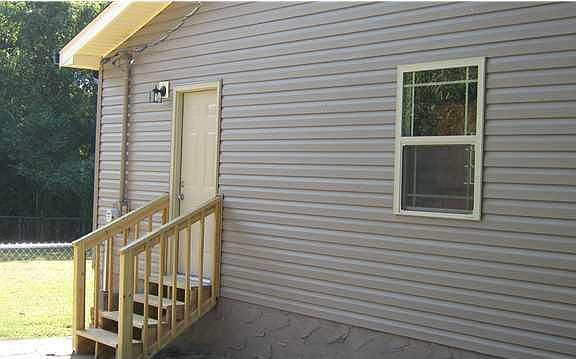 4th image of 84 Rogers Dr