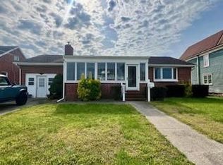 3538 Main St, Chincoteague Island, VA 23336