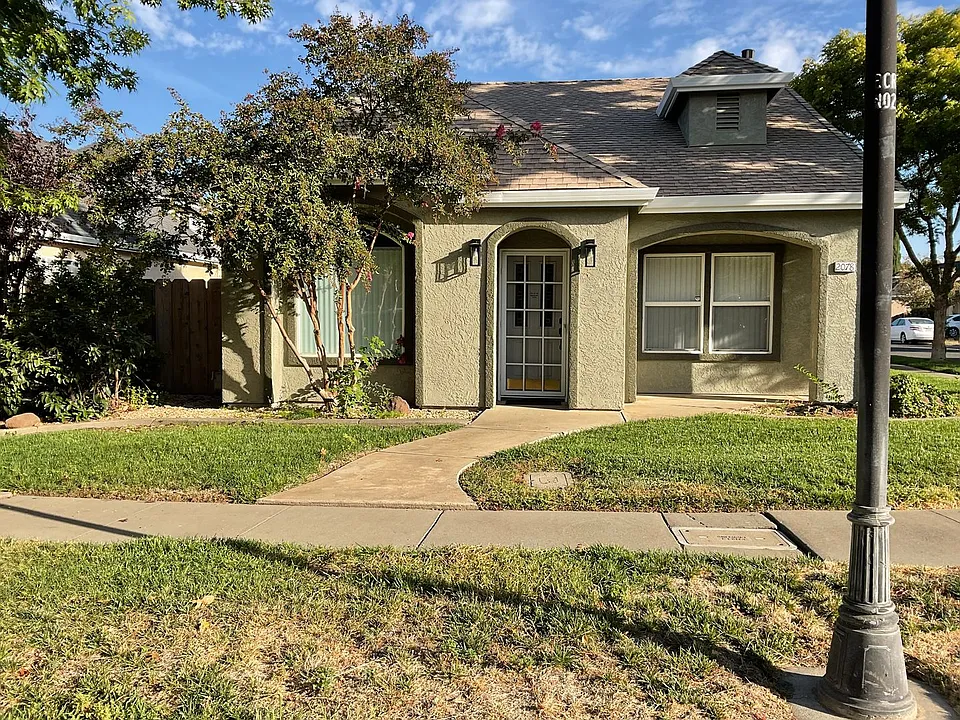 2078 Chadwick Dr