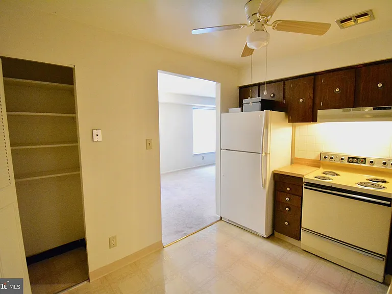 4000 Gypsy Ln #214 — Photo 10