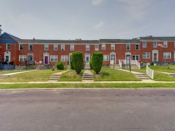 2nd image of 582 Lucia Ave