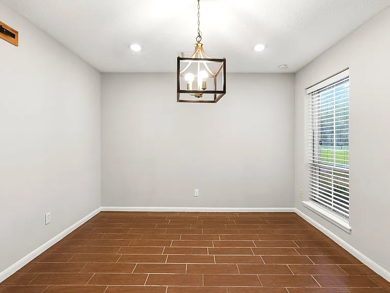 6307 Jadecrest Dr — Photo 14
