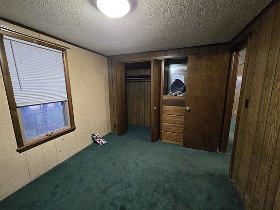 5th image of 1010 E Park St