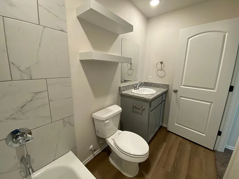 10801 NW 119th Pl — Photo 31