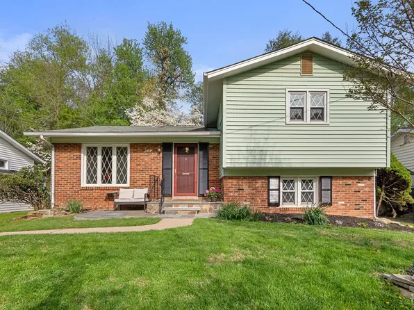 818 Cabin John Pkwy, Rockville, MD 20852