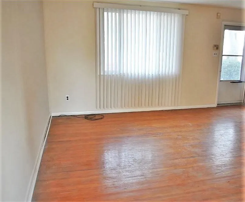 3 bed, 1368 sqft, $1,650 — Photo 2