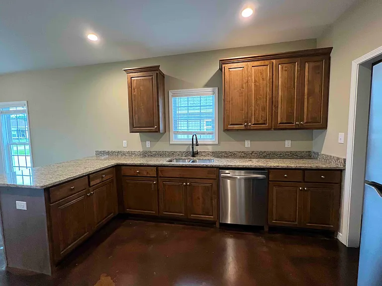 33122B Stables Dr — Photo 6