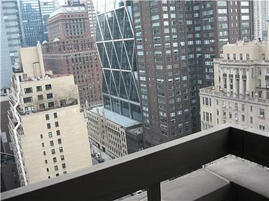 Rented by RELO REDAC INC. | media 7