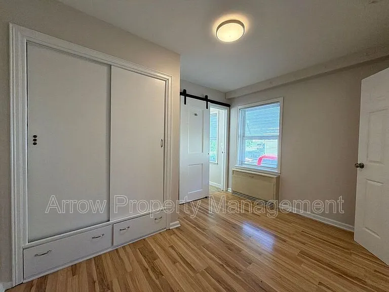 411 7th St #4 — Photo 6
