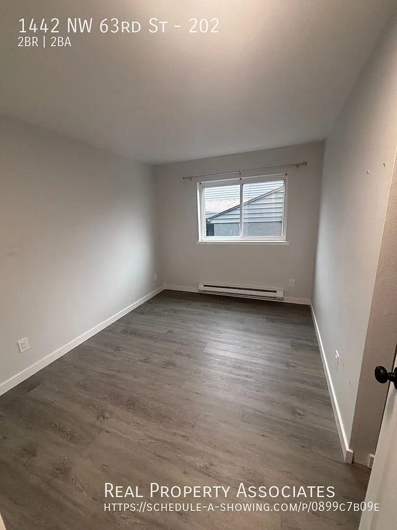 Ballard 2 Bed 2 Bath Condo Available Now! — Photo 2
