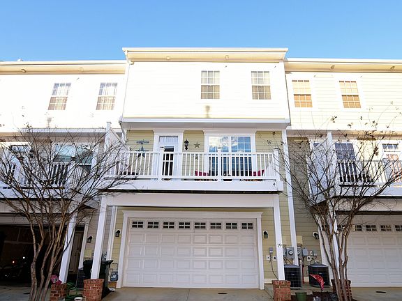 5th image of 19 Steeplechase Dr