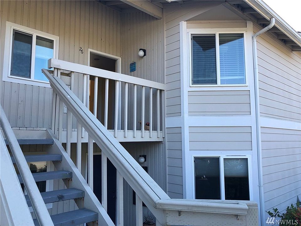 Top floor Condo, no sign at this time.