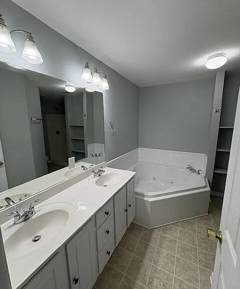 2205 Locksley Woods Dr #F — Photo 14
