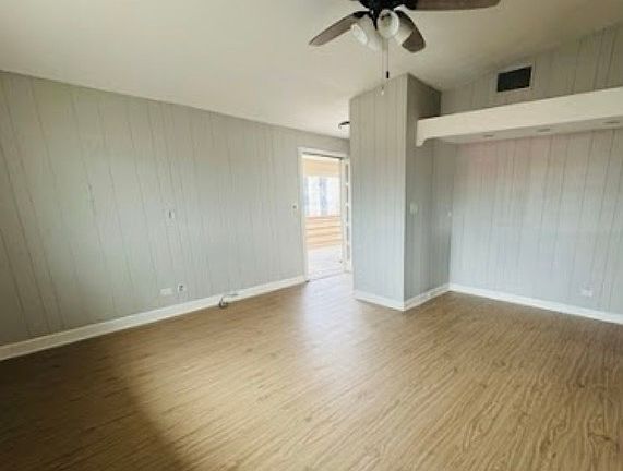 3rd image of 420-426 W Washington Ave Unit 420A