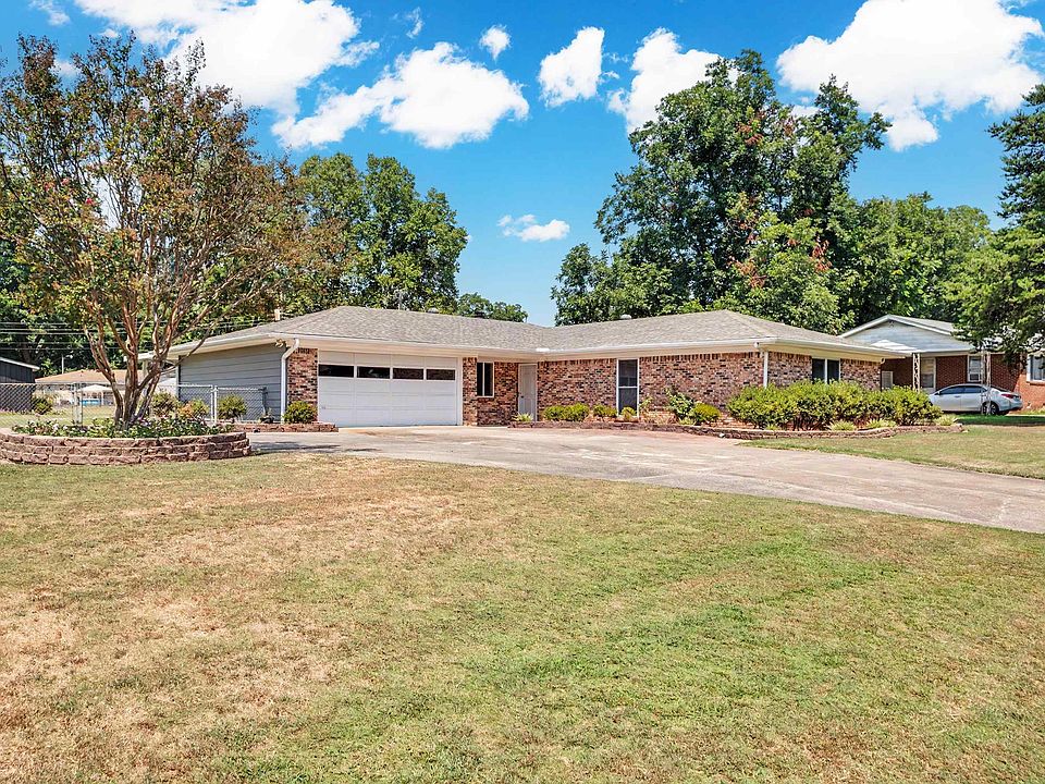 1st image of 26 Colby Dr