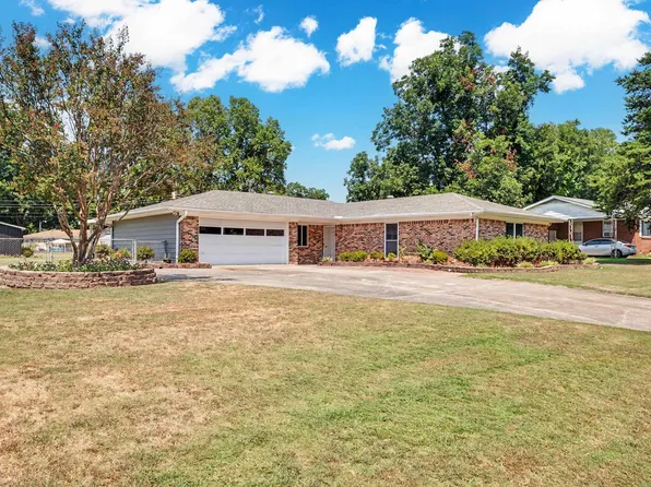 26 Colby Dr, Little Rock, AR 72206