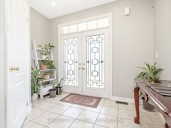 3rd image of 211 McLaughlin Ave