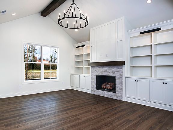 4th image of 534 Saffron Ln