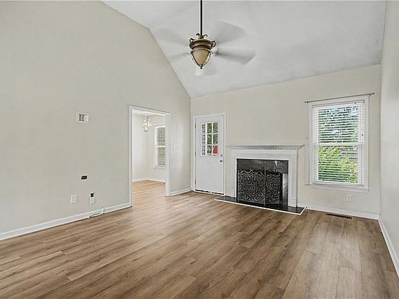 5th image of 20 Charleston Pkwy