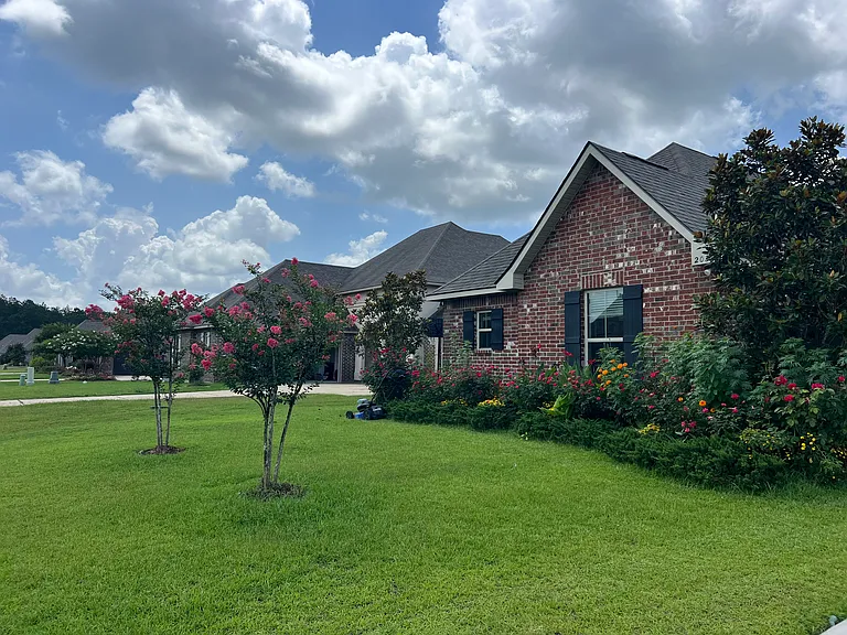 20340 Thornwood Dr — Photo 3