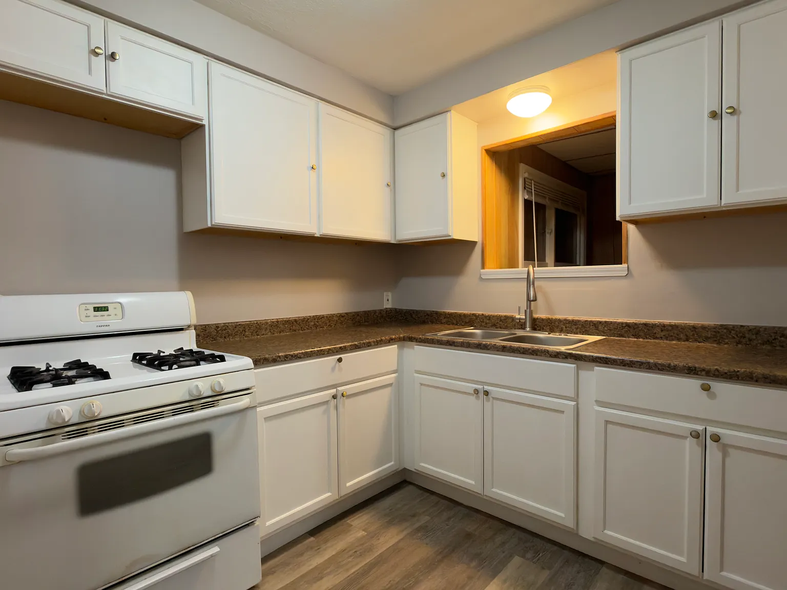 3 bed, 1142 sqft, $1,150 — Photo 3