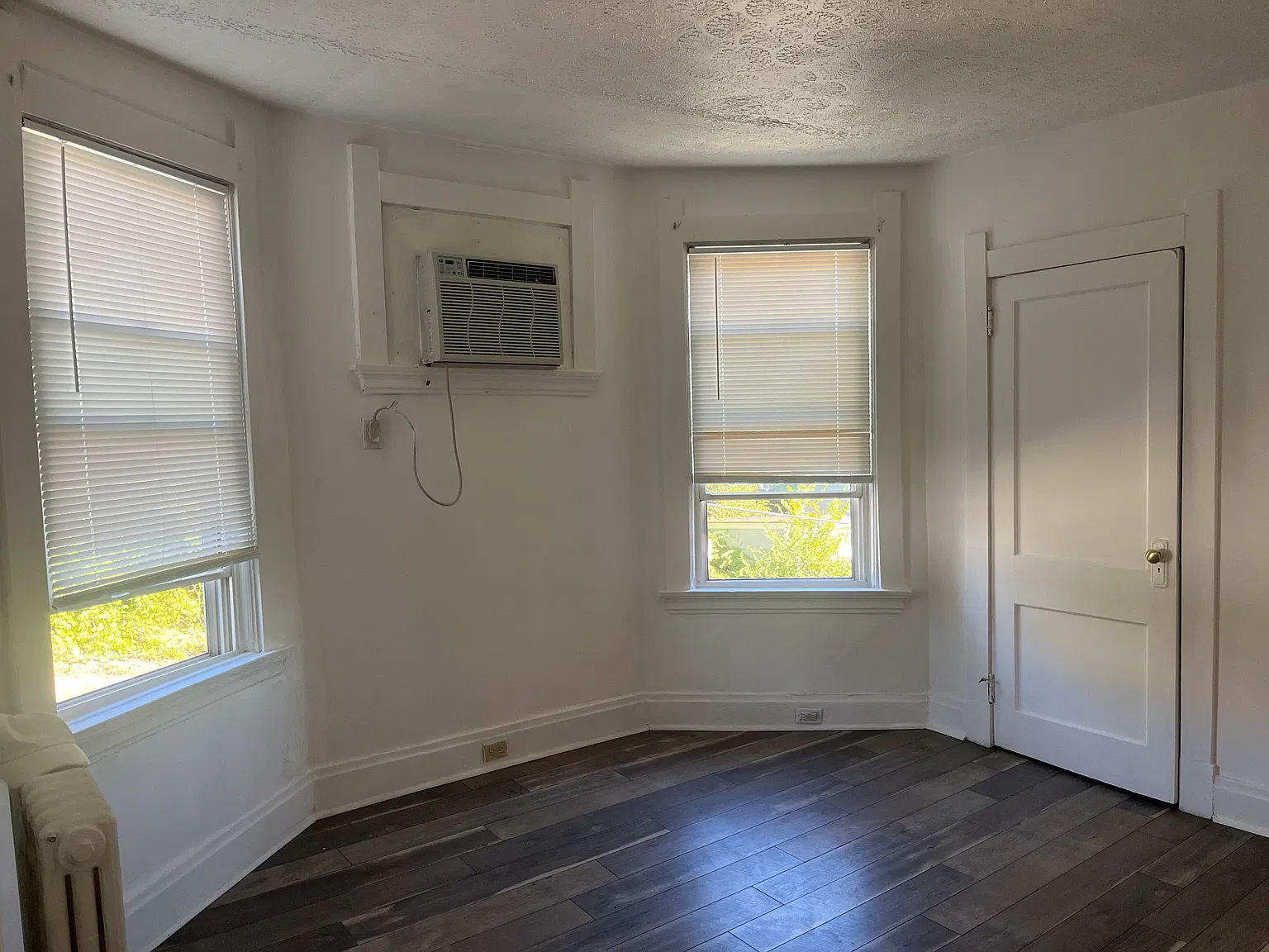 3 bed, $1,195 — Photo 2