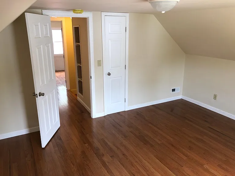 91 Airport Pkwy — Photo 24