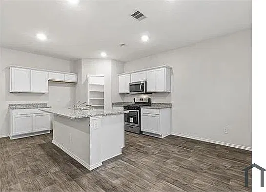 3 bed, 1696 sqft, $1,850 — Photo 2